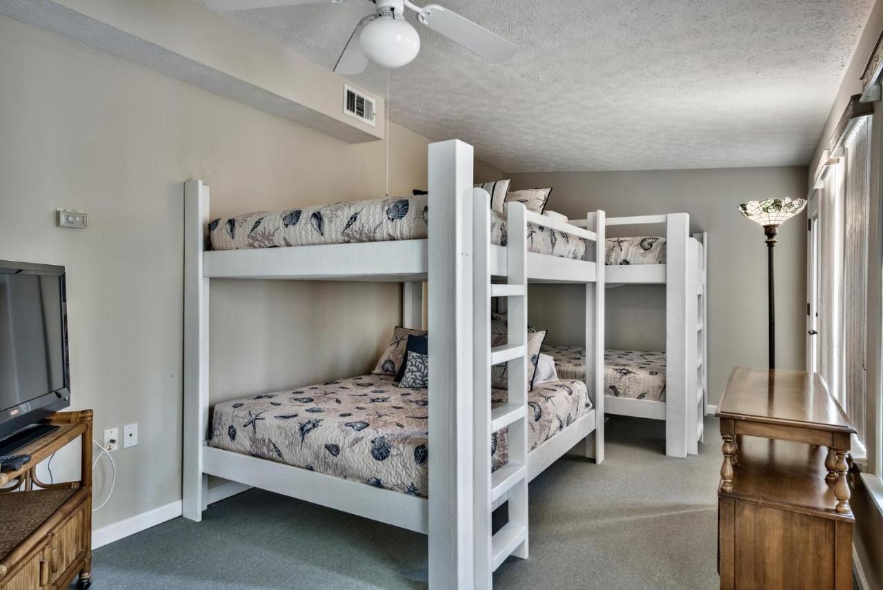 Pugsys Paradise Sleeps 10! Holiday home Panama City Beach