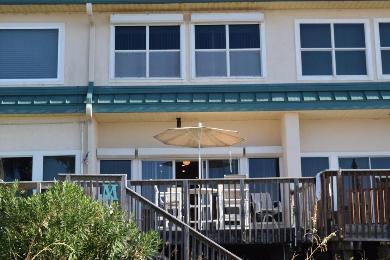 Pugsys Paradise Sleeps 10! * Panama City Beach