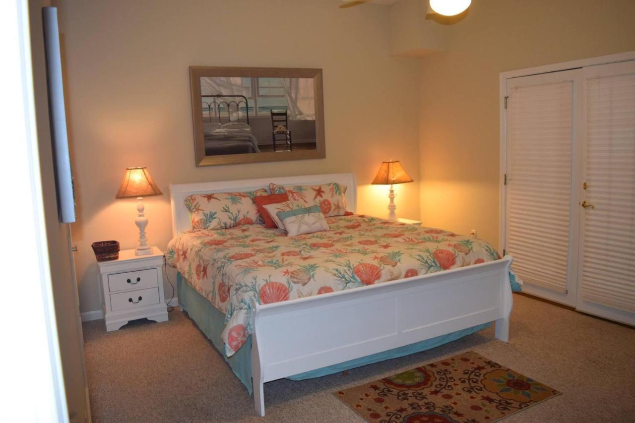 Holiday home Pugsys Paradise Sleeps 10!