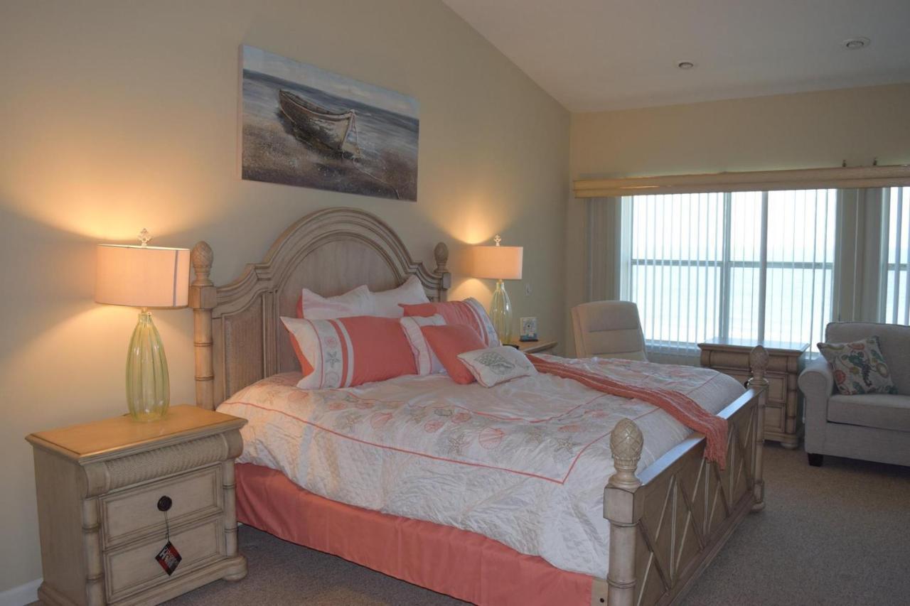 Pugsys Paradise Sleeps 10! * Panama City Beach